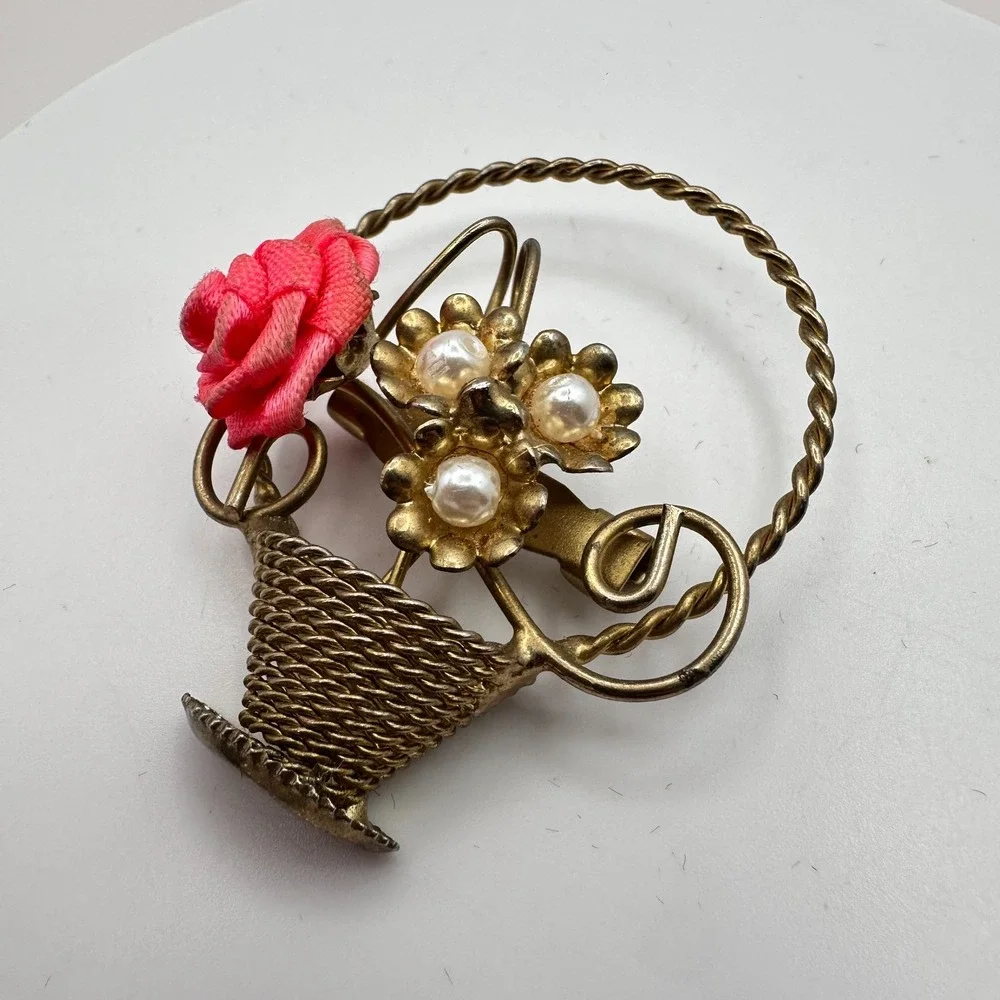 Vintage Y2K Pink Rose Faux Pearl Floral Basket Brooch Pin Gold Tone 90s